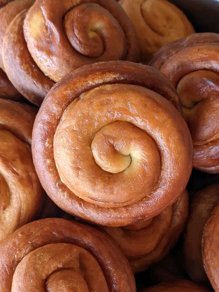 Cinnamon swirl bun